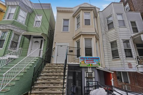 Multifamily For Sale - 725 17th St<br/> Union City, NJ 07087