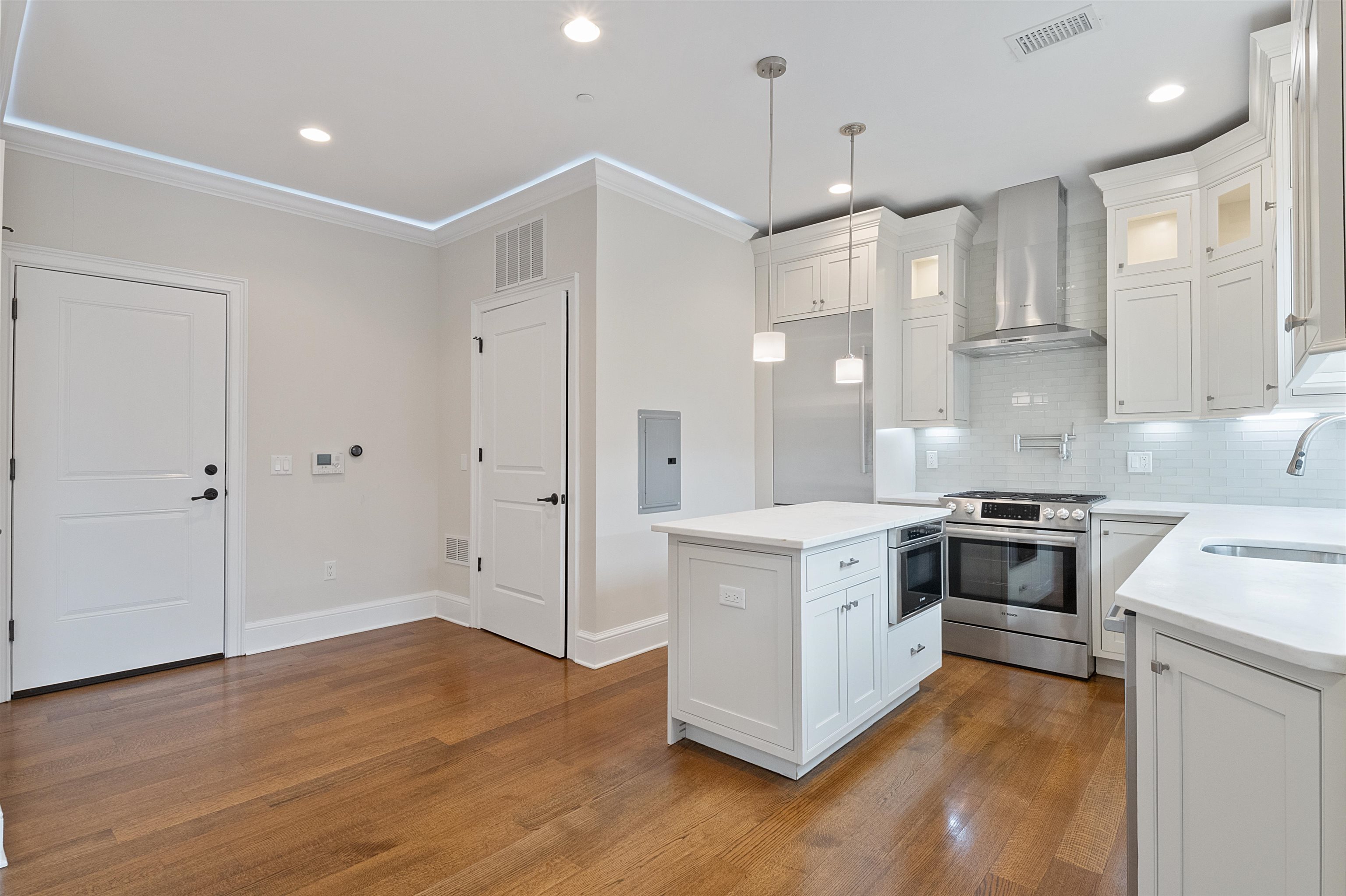 231 1st St #2G, Jersey City, New Jersey image 4