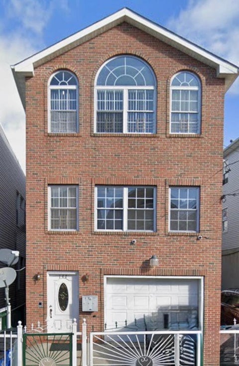 Homes For Rent - 142 Ege Ave #2<br/> Hudson County, Jersey City, NJ 07304