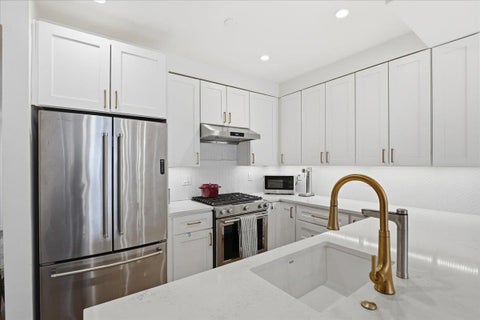 Condo For Sale - 219 Grand St #4A<br/> Hoboken, NJ 07030