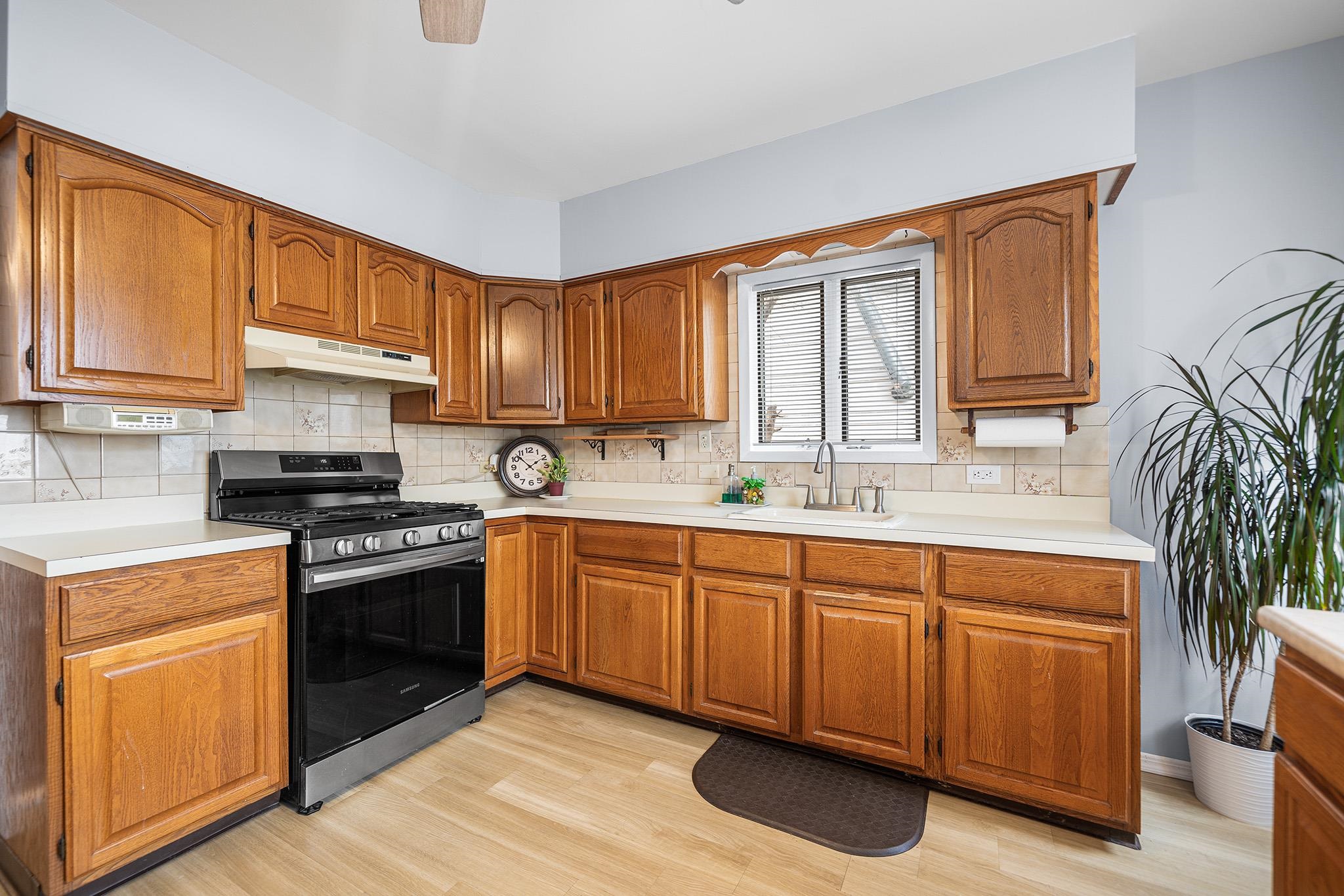 15 Sisson Ct, Bayonne, New Jersey image 14