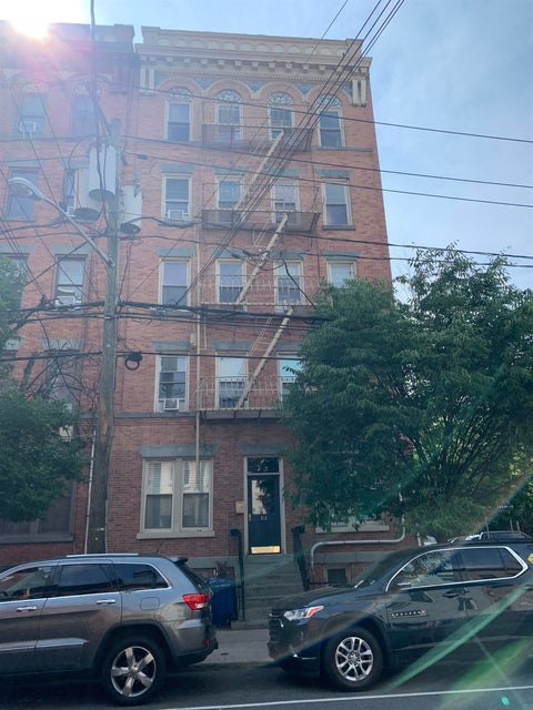 Homes For Rent - 818 Willow Ave #3R<br/> Hoboken, NJ 07030