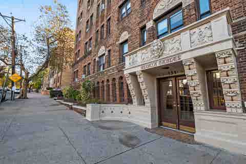 Condo For Rent - 131 Kensington Ave #A3<br/> Jersey City, NJ 07304