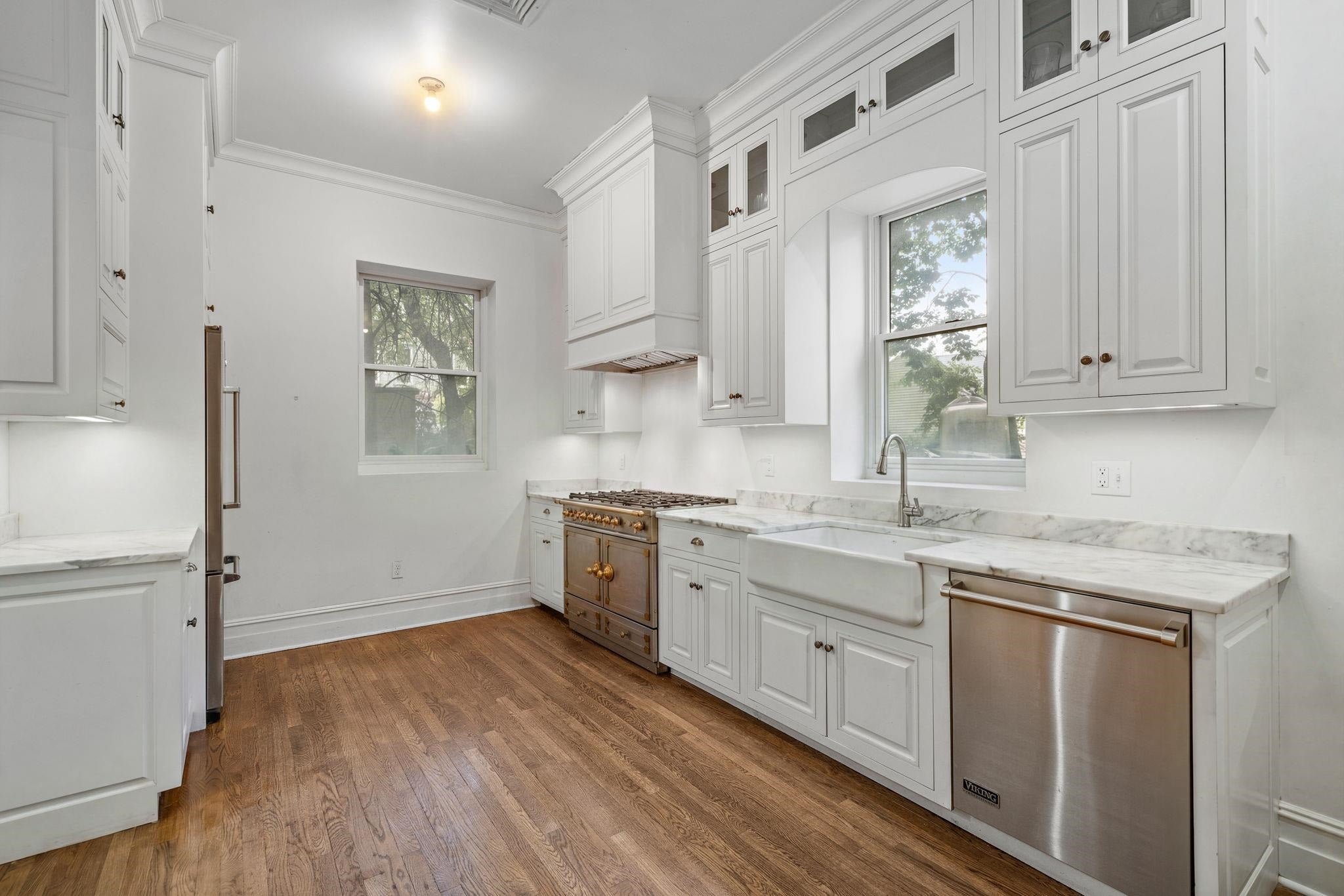 717-723 BLVD EAST