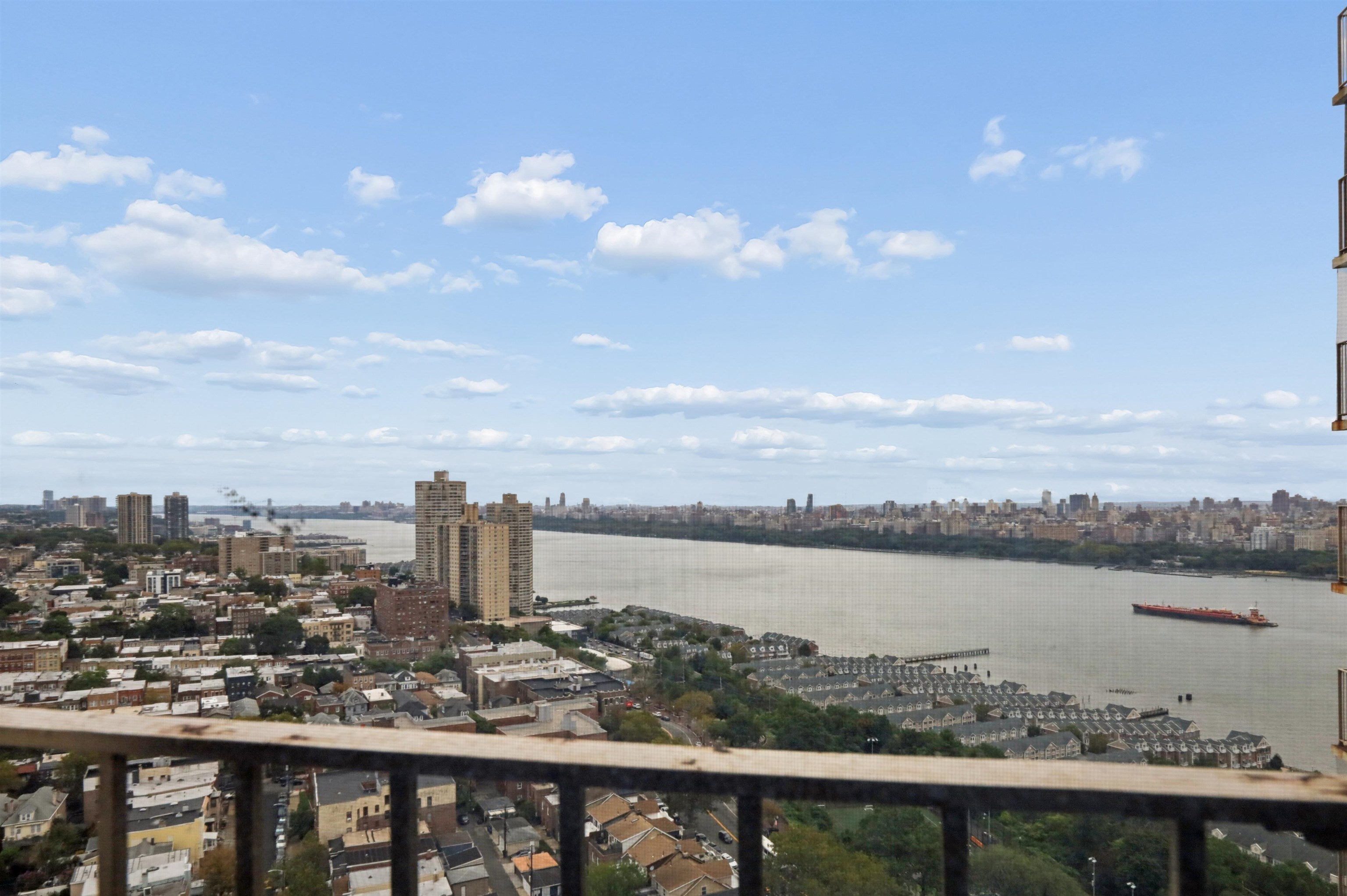 6040 Blvd East #29N, West New York NJ 07093