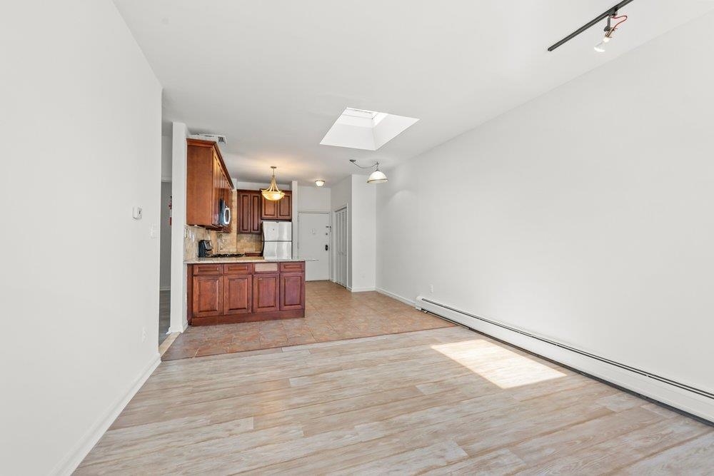 200 CHRISTOPHER COLUMBUS DR C10