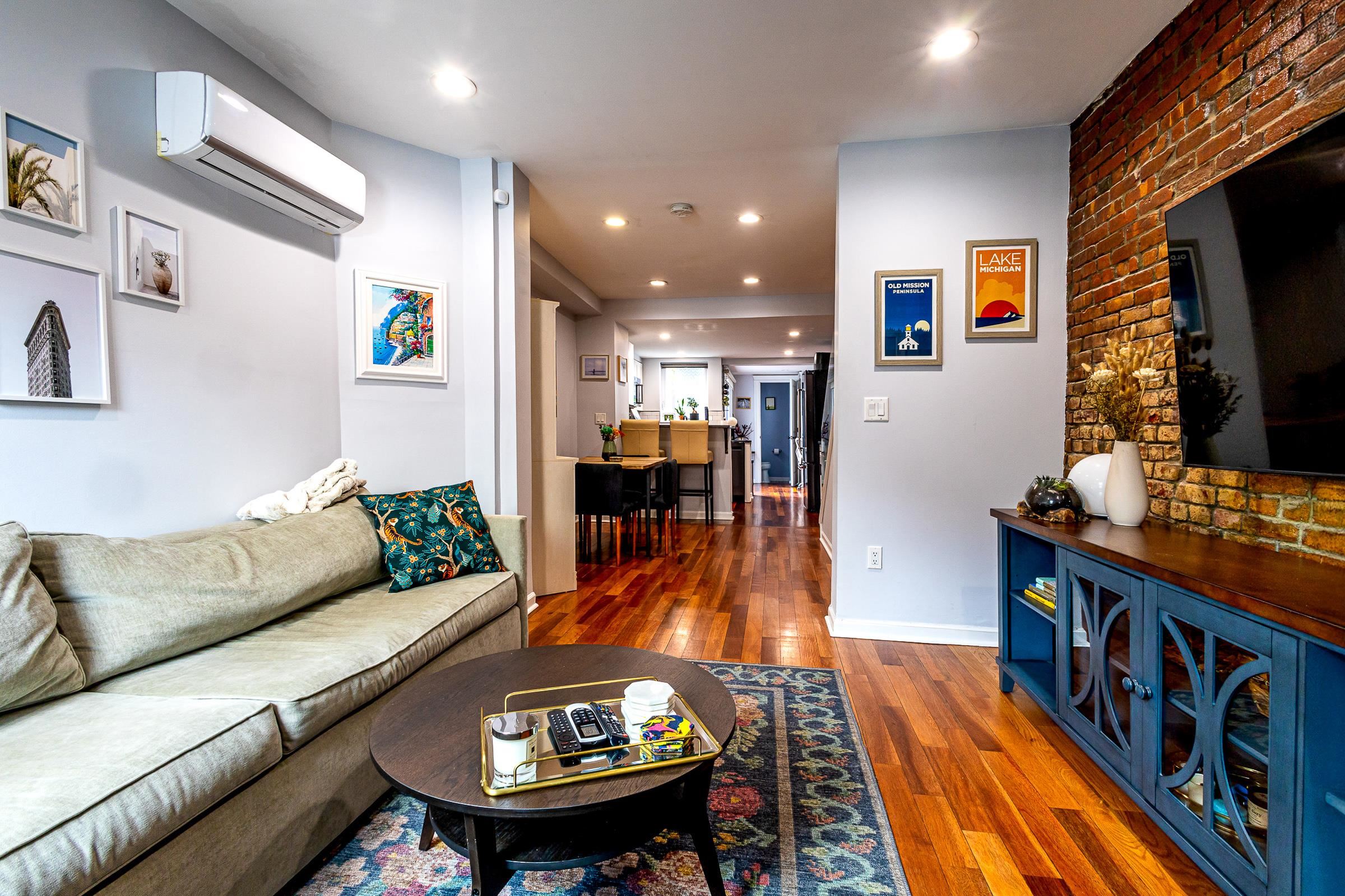 123 Willow Terrace, Hoboken, New Jersey image 2