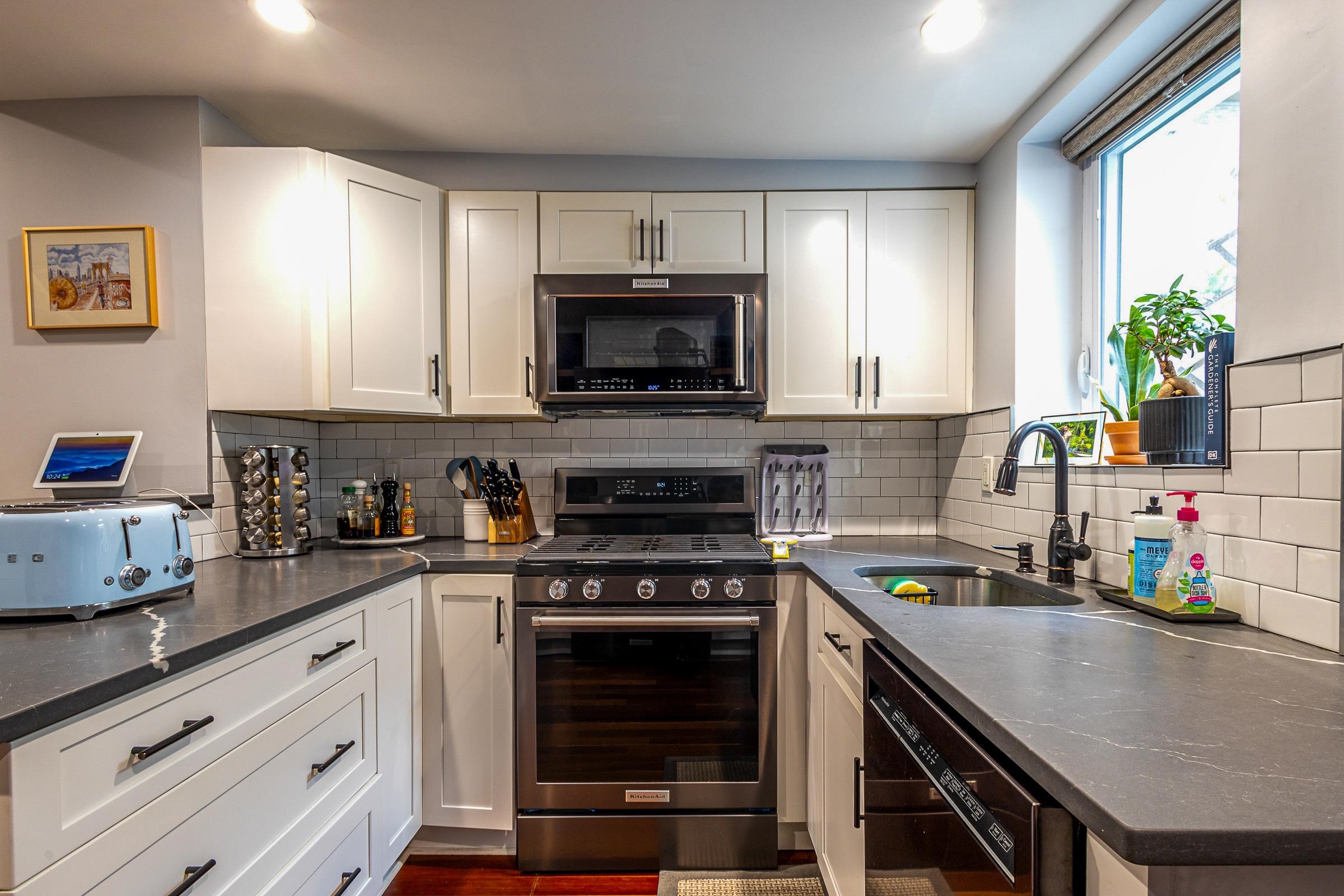 123 Willow Terrace, Hoboken, New Jersey image 7