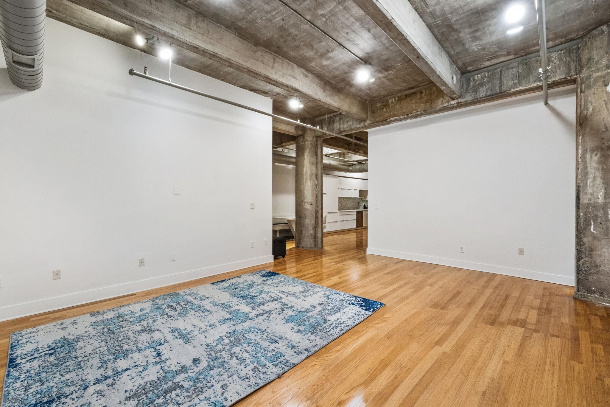 140 BAY ST 2C