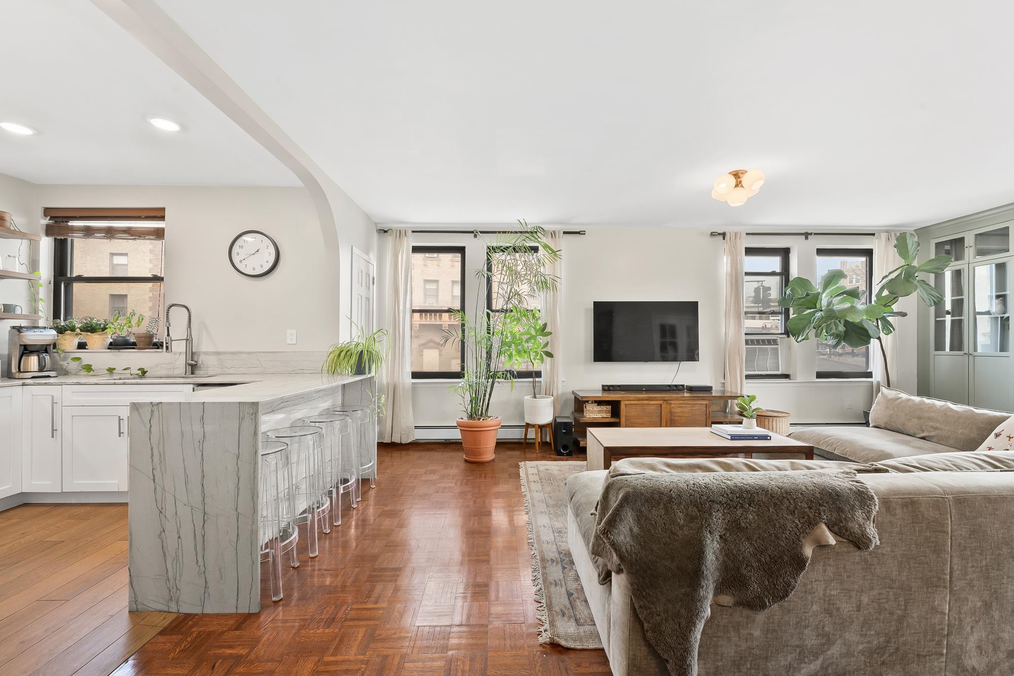 2787 KENNEDY BLVD 106