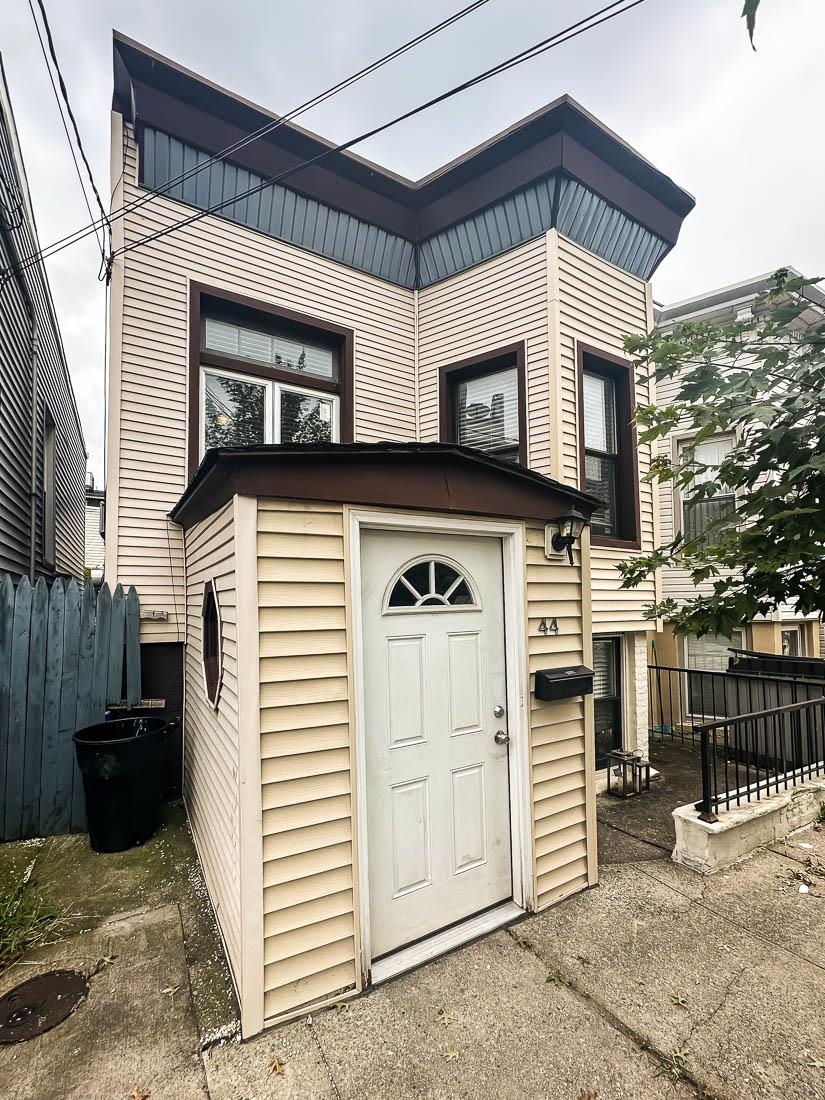 44 Pierce Ave, Jersey City, New Jersey image 2