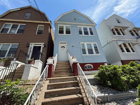 Homes For Rent - 268 Columbia Ave #2<br/> Jersey City, NJ 07307