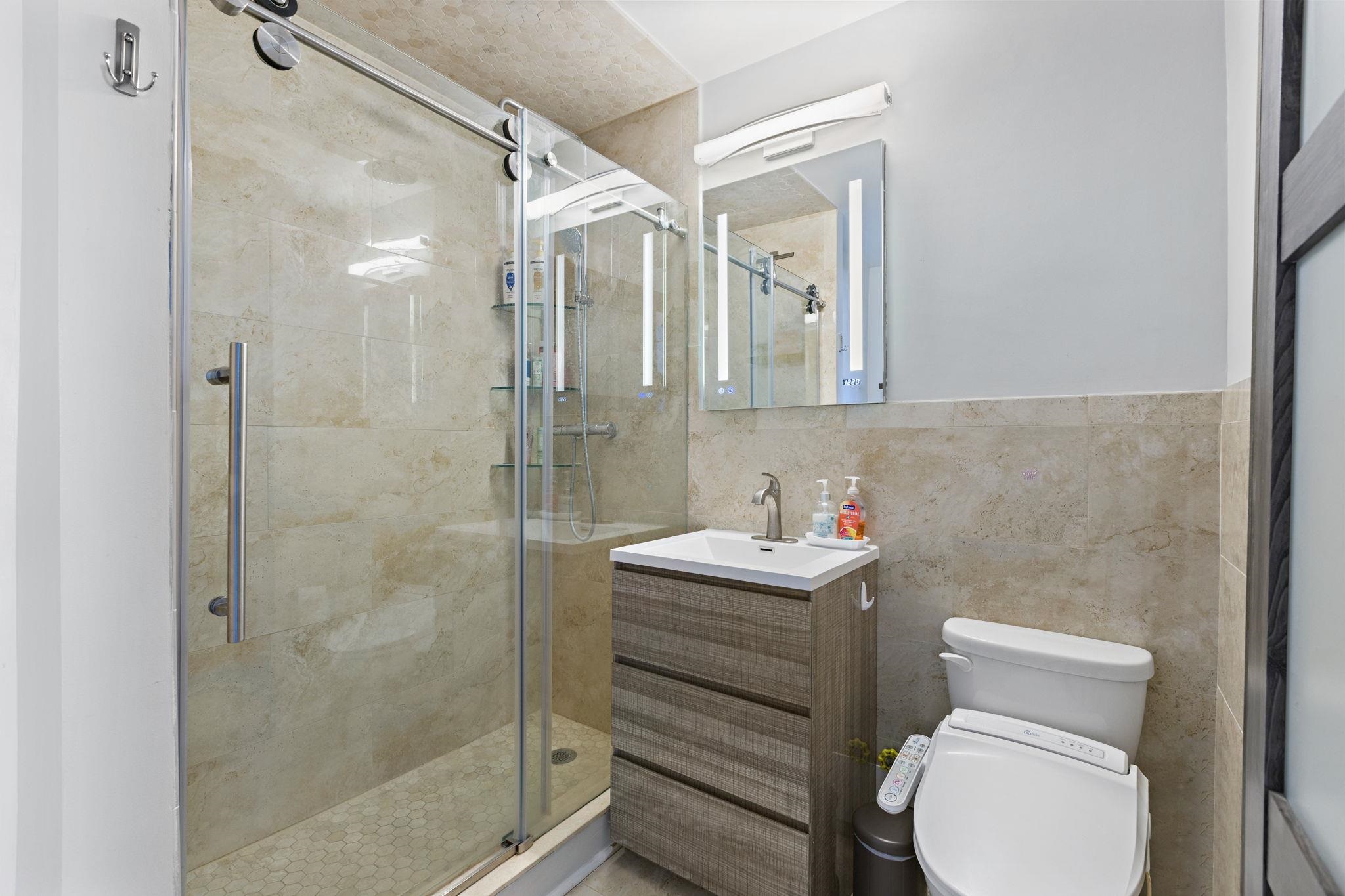6050 Blvd East #20G, West New York, New Jersey image 27