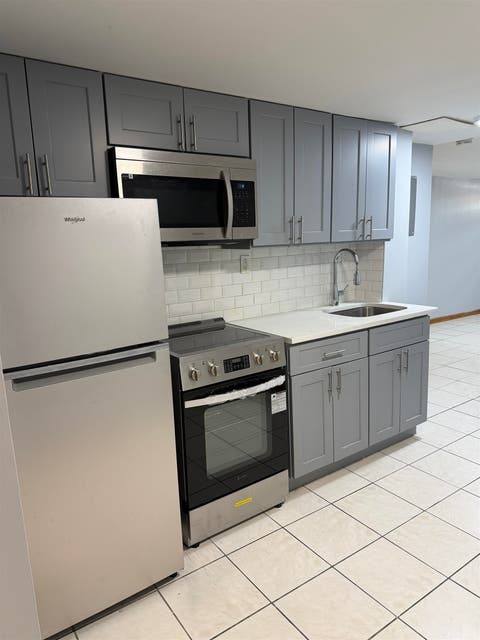 Homes For Rent - 165 Vroom St #G2<br/> Jersey City, NJ 07306