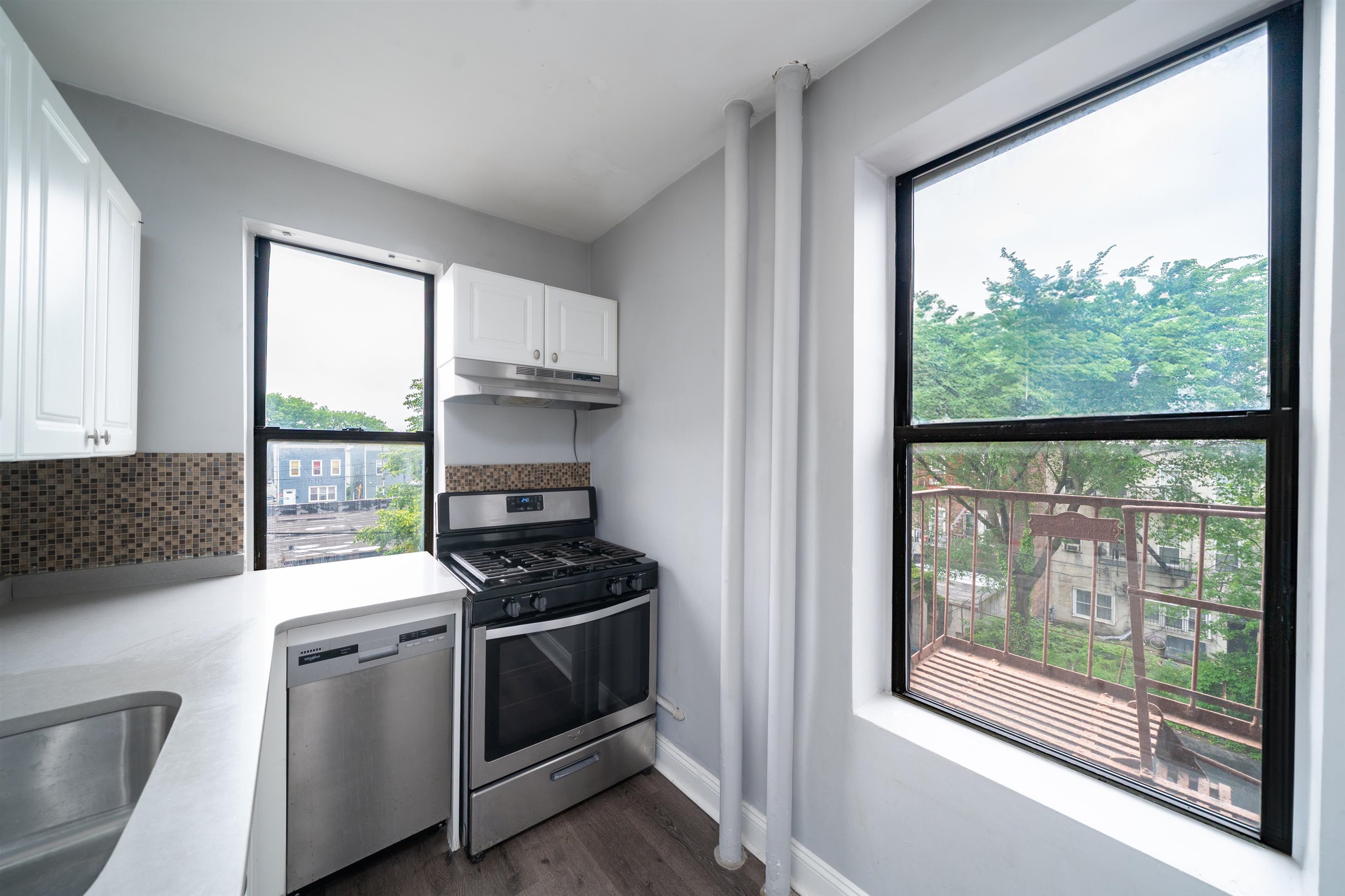 277 Harrison Ave #B3, Jersey City, New Jersey image 4