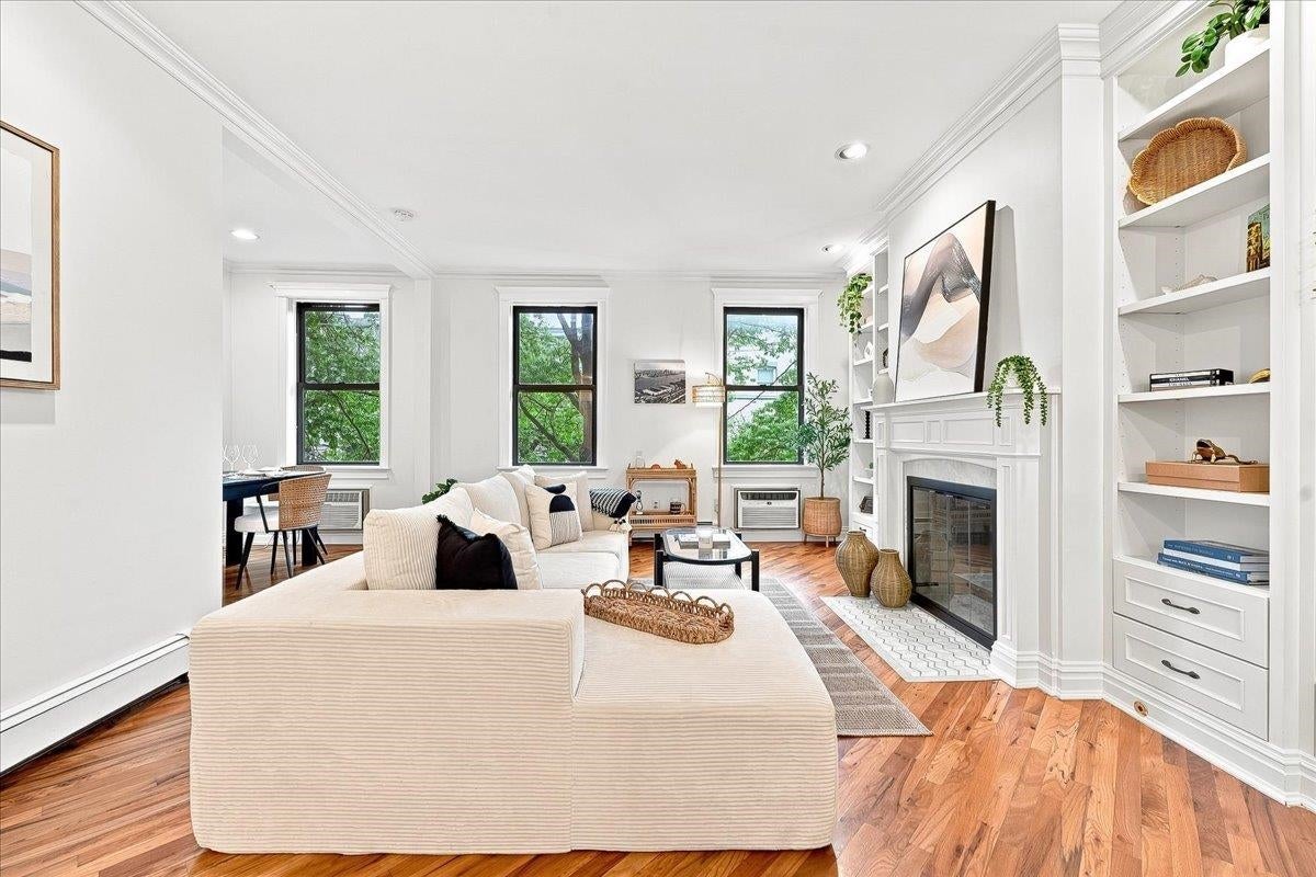 137 GARDEN ST 2