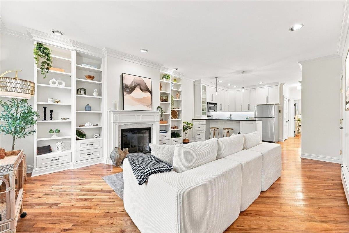 137 GARDEN ST 2