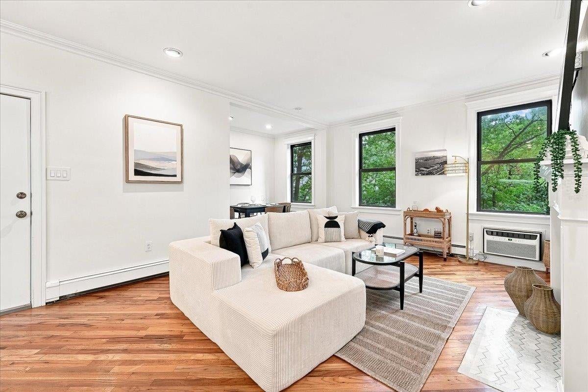 137 GARDEN ST 2