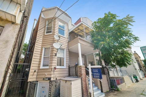 Multifamily For Sale - 414 Monastery Pl<br/> Union City, NJ 07087