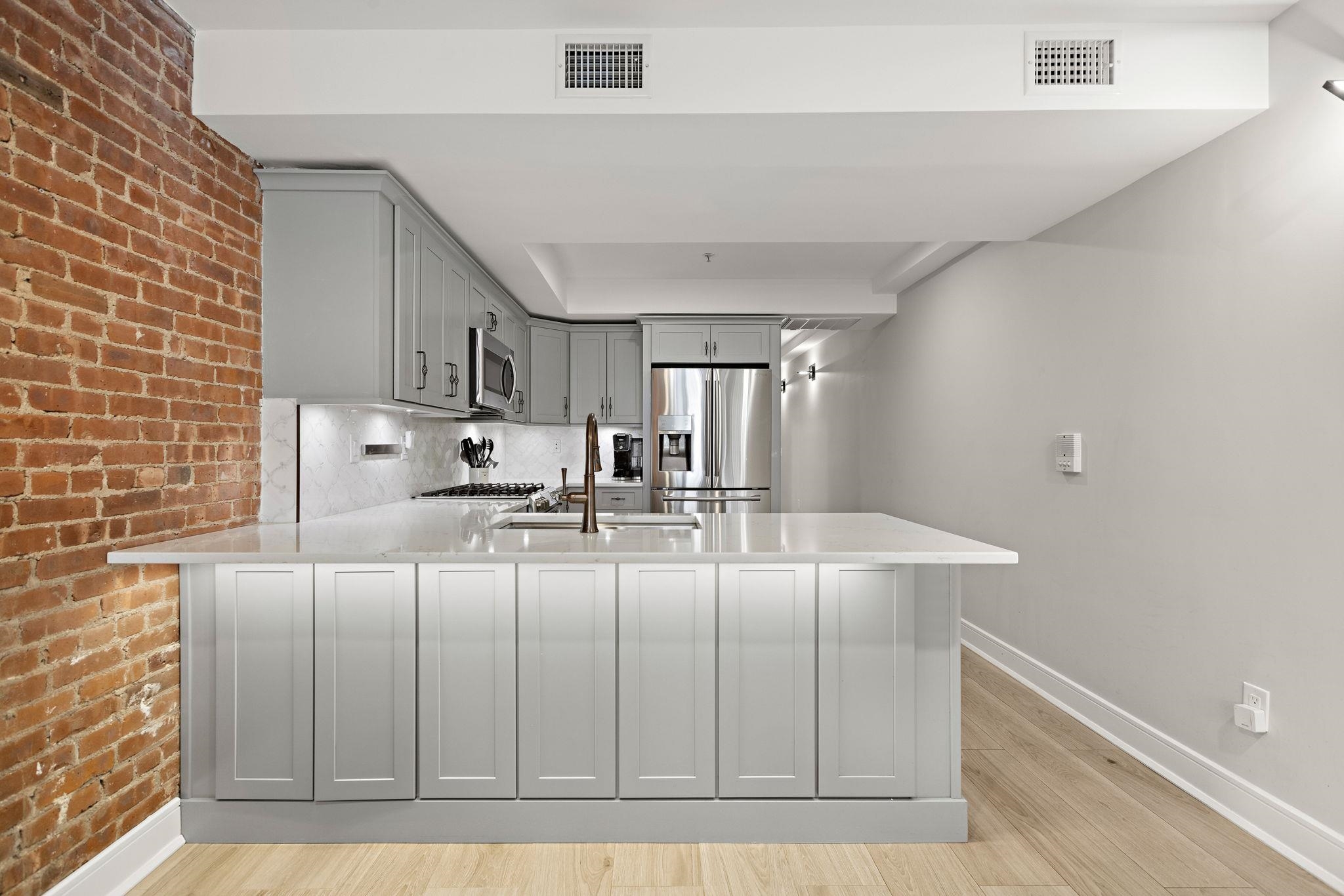 1030 Hudson St #1, Hoboken, New Jersey image 4