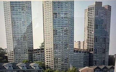 Condo For Sale - 7000 Blvd East #48G<br/> Guttenberg, NJ 07093