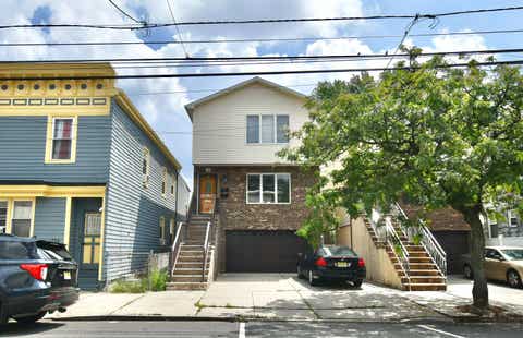 Apartment For Rent - 134 Prospect Ave<br/> Bayonne, NJ 07002