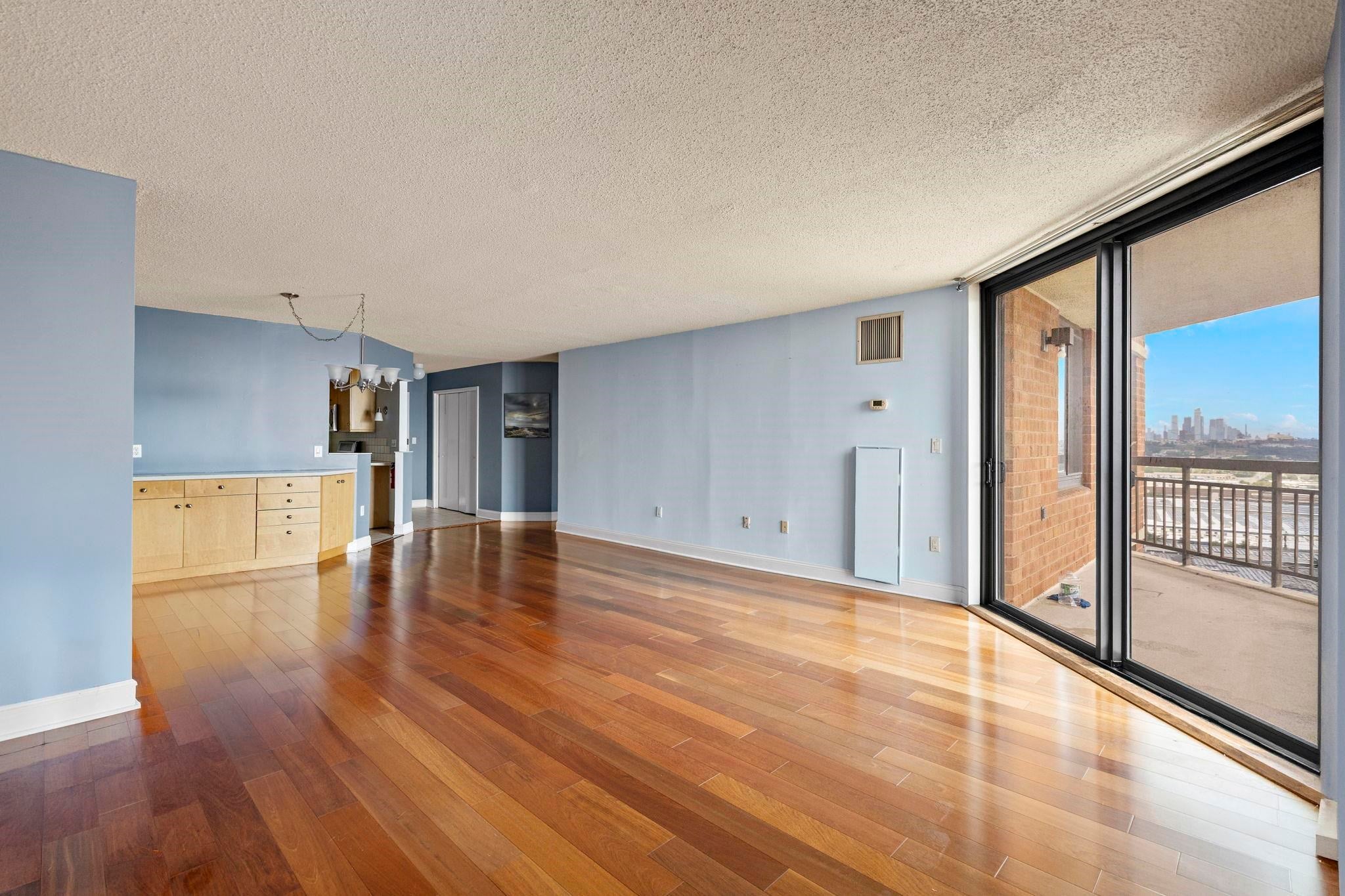 2032 HARMON COVE TOWER 2032