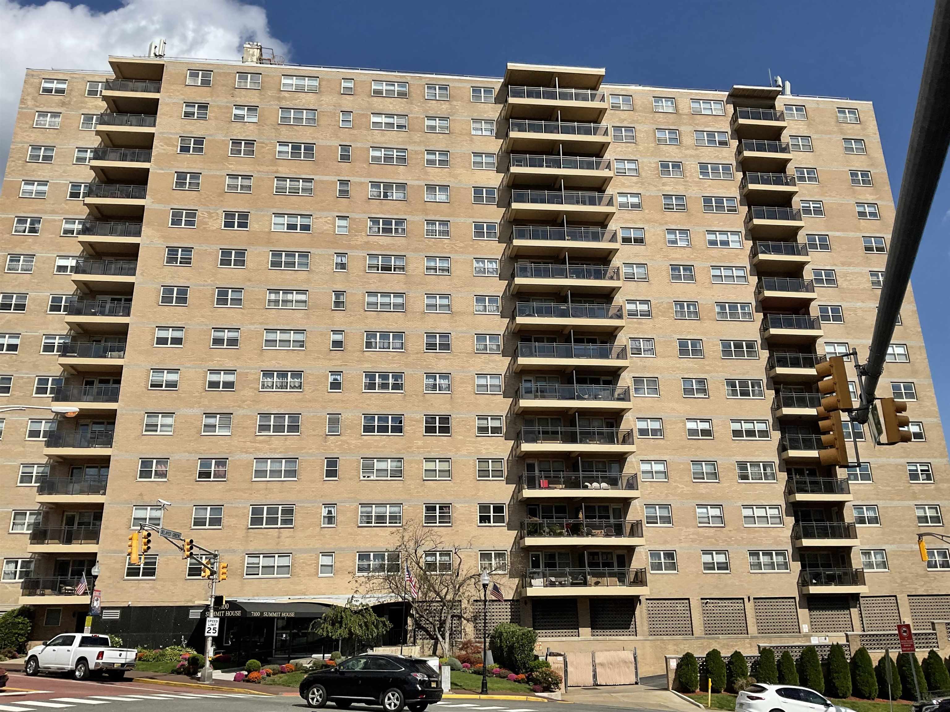 7100 Blvd East #14 D, Guttenberg, New Jersey image 3