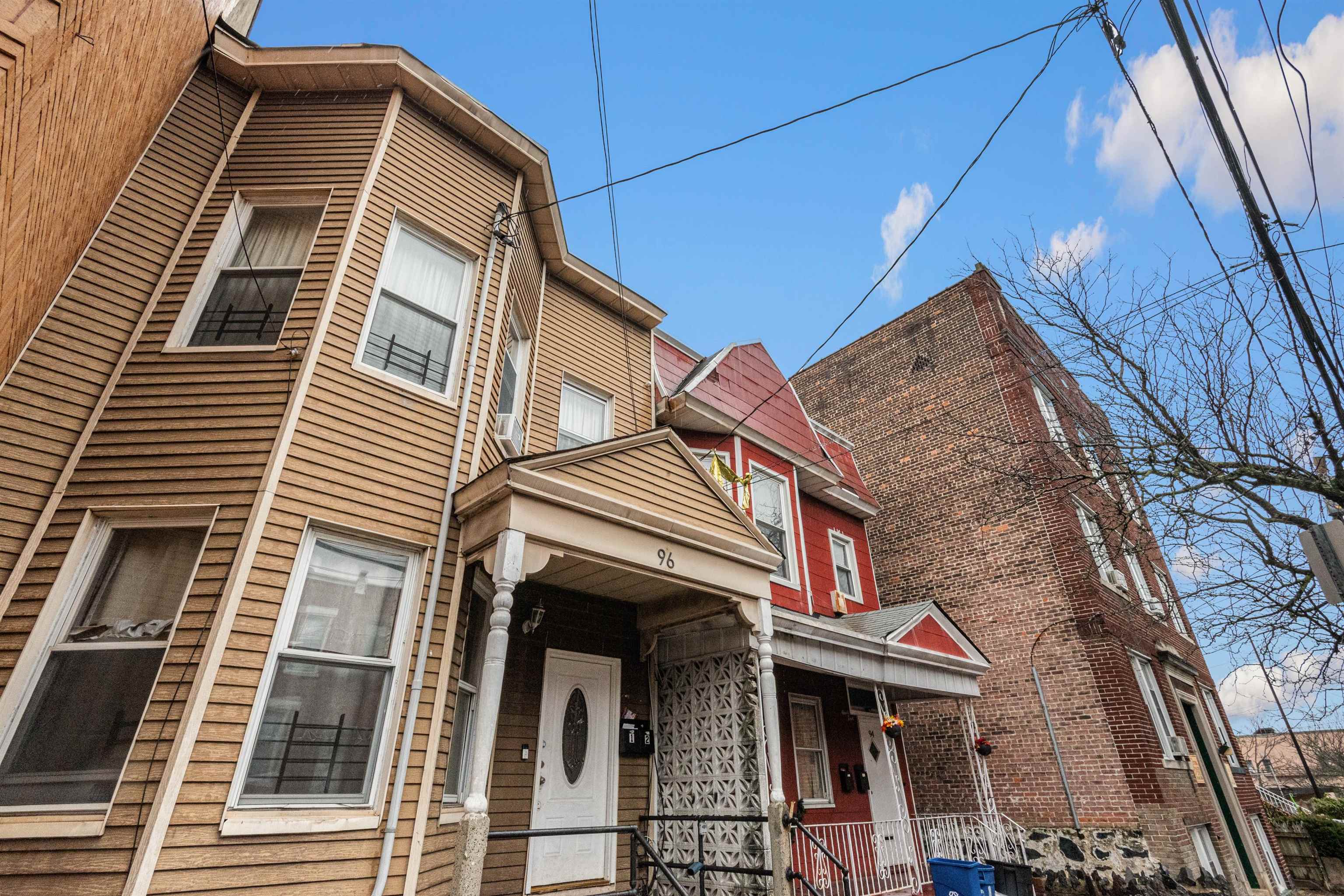 96 HARMON ST