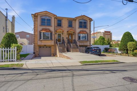 Townhouse For Sale - 861 Hudson Ave #B<br/> Secaucus, NJ 07094
