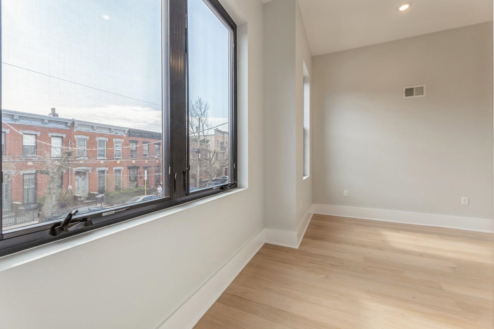 263 Ogden Ave #2, Jersey City, New Jersey image 40