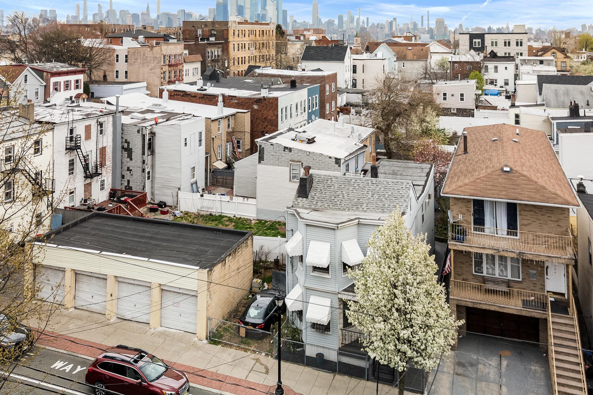 306 BERGENLINE AVE