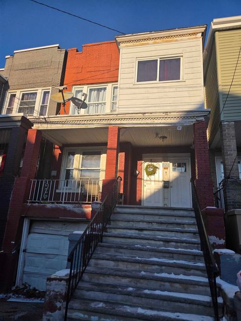 22 STEGMAN ST Jersey City NJ 07305