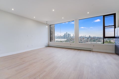 Apartment For Rent - 704 Palisade Ave #2<br/> Hudson County, Union City, NJ 07087