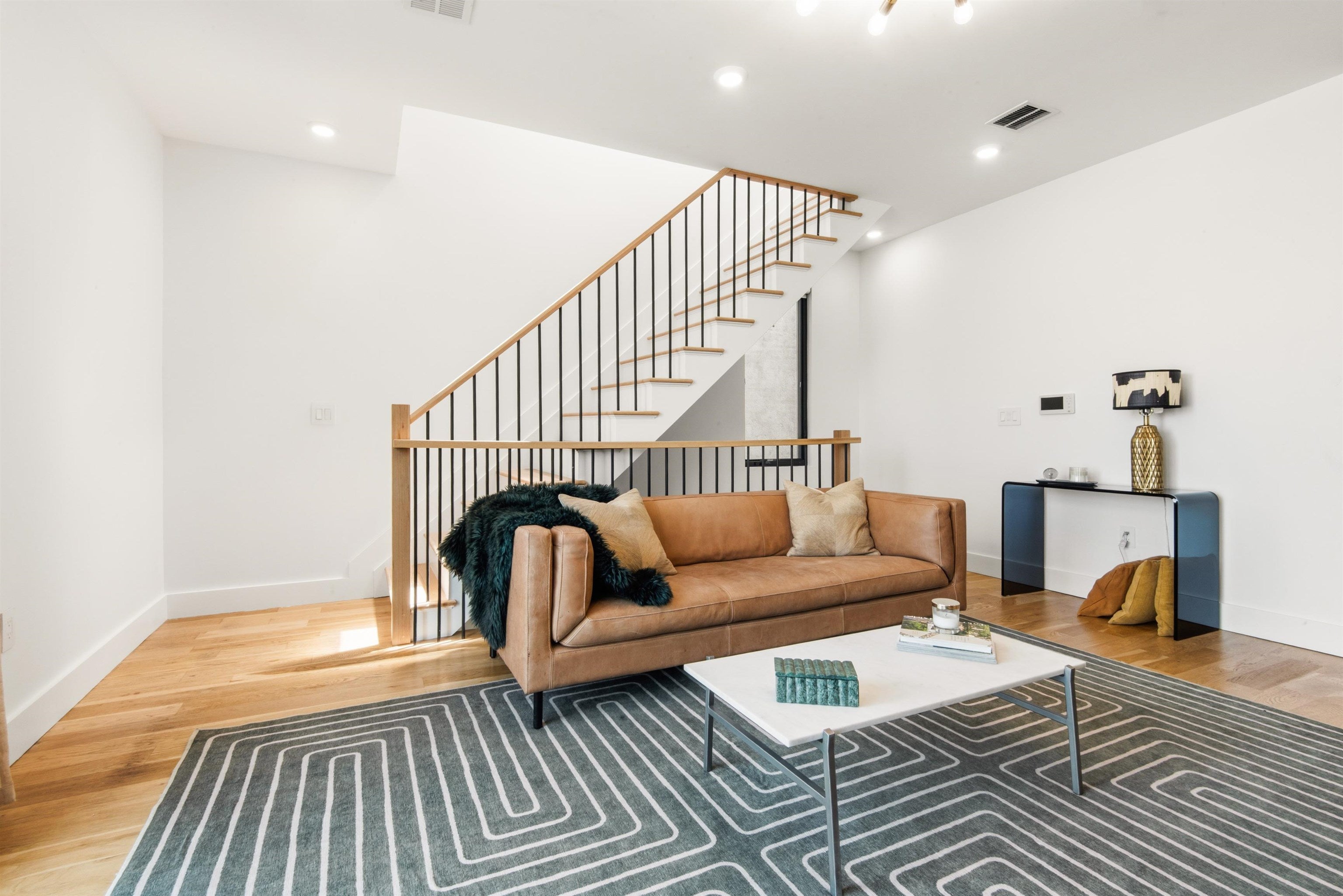 19 LEONARD ST 2