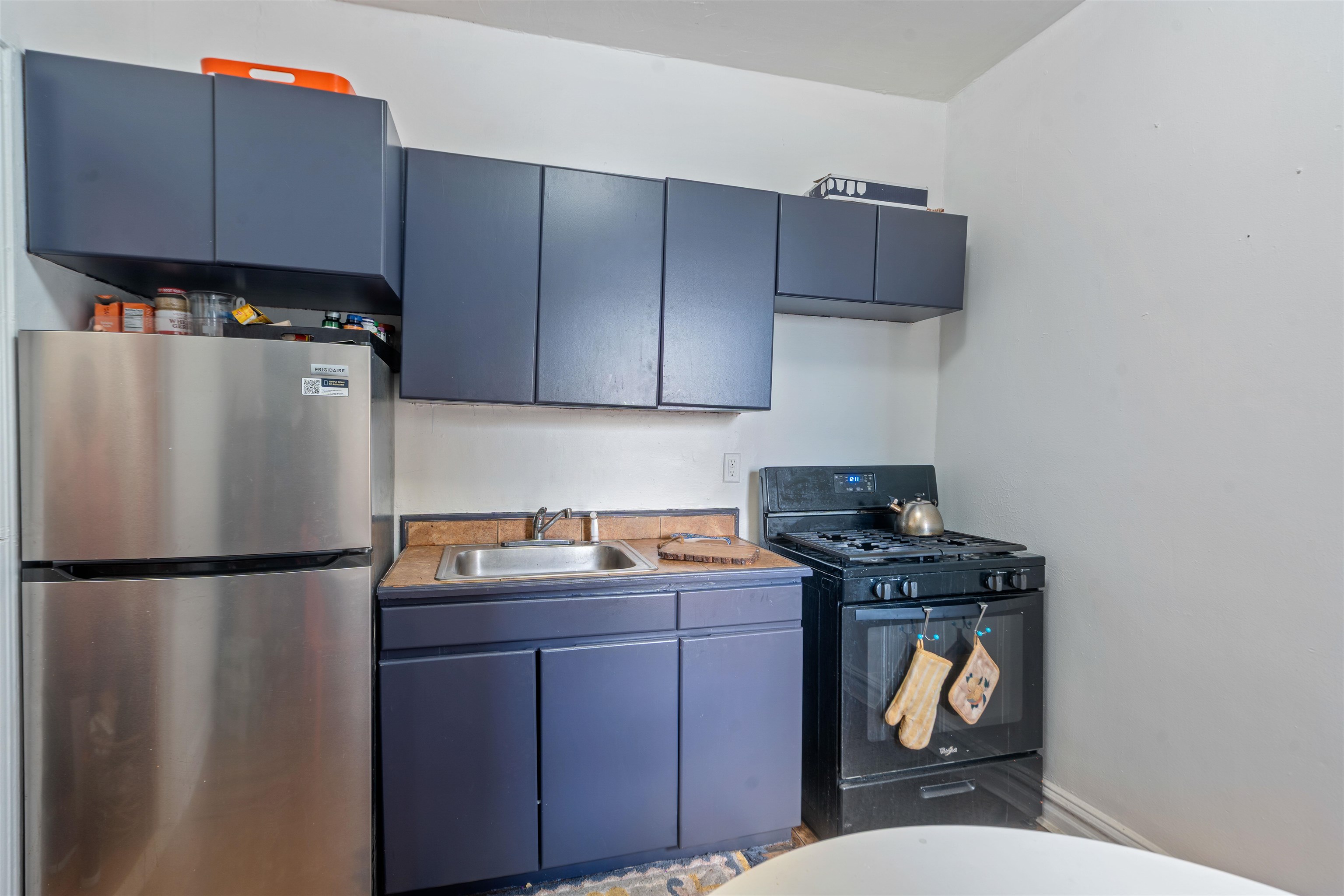 270 HARRISON AVE A-209