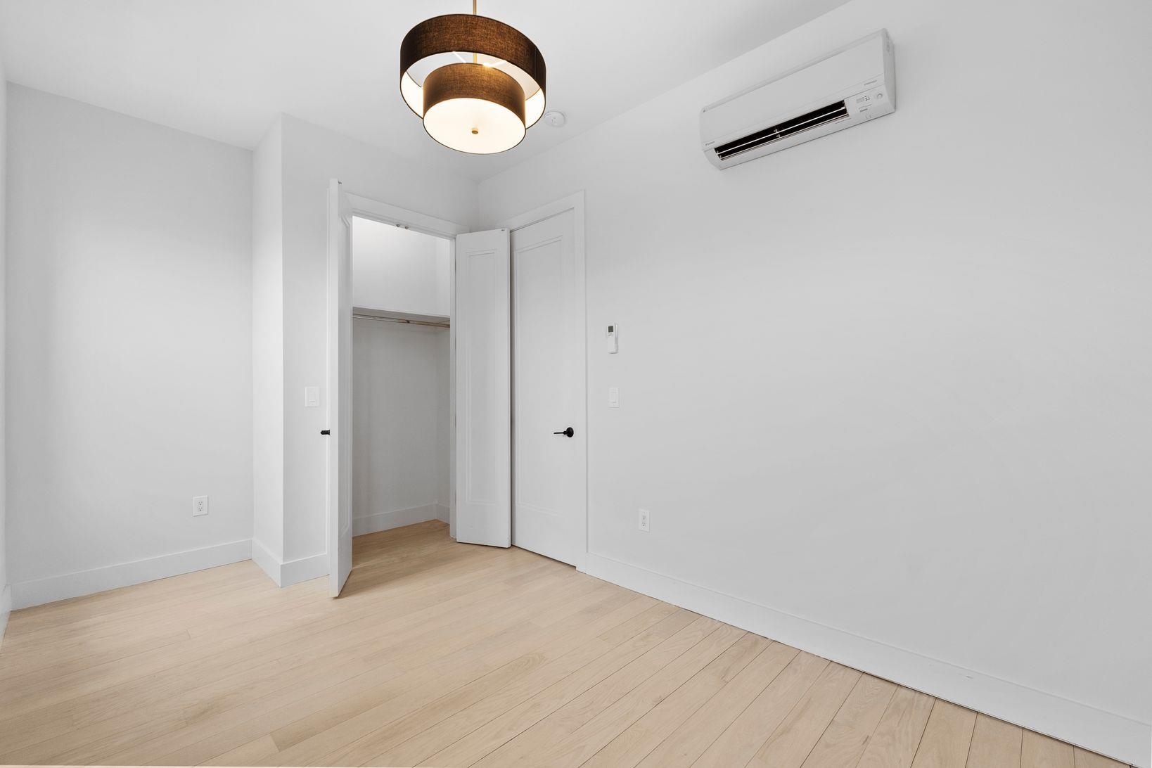 81 Astor Pl, Jersey City, New Jersey image 32