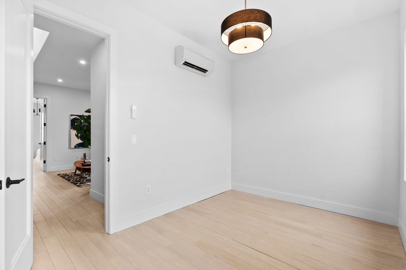 81 Astor Pl, Jersey City, New Jersey image 33