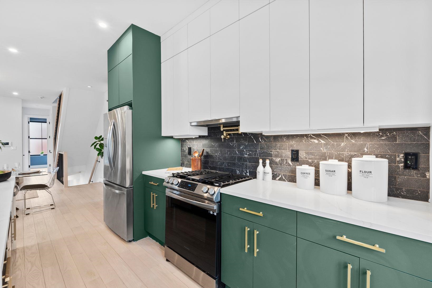 81 Astor Pl, Jersey City, New Jersey image 14