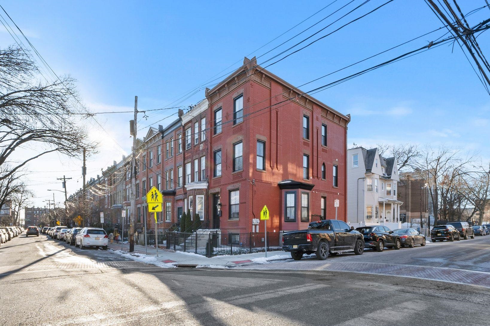 81 Astor Pl, Jersey City, New Jersey image 40