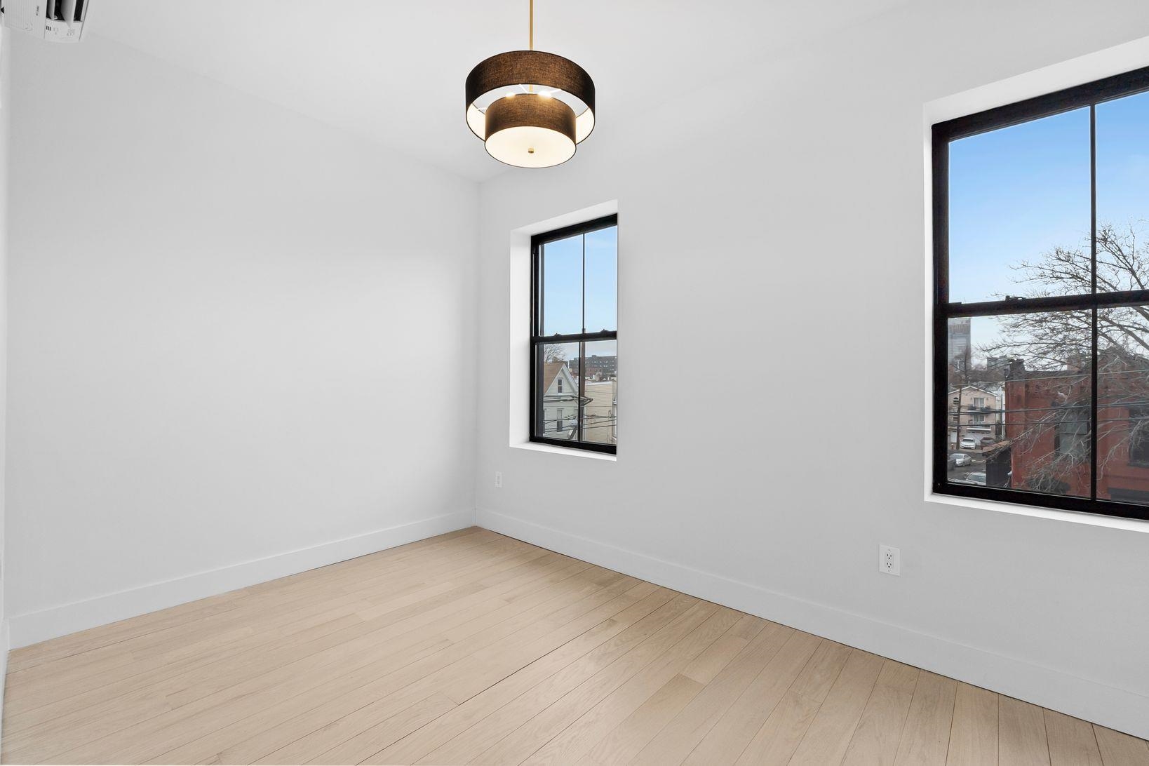 81 Astor Pl, Jersey City, New Jersey image 30
