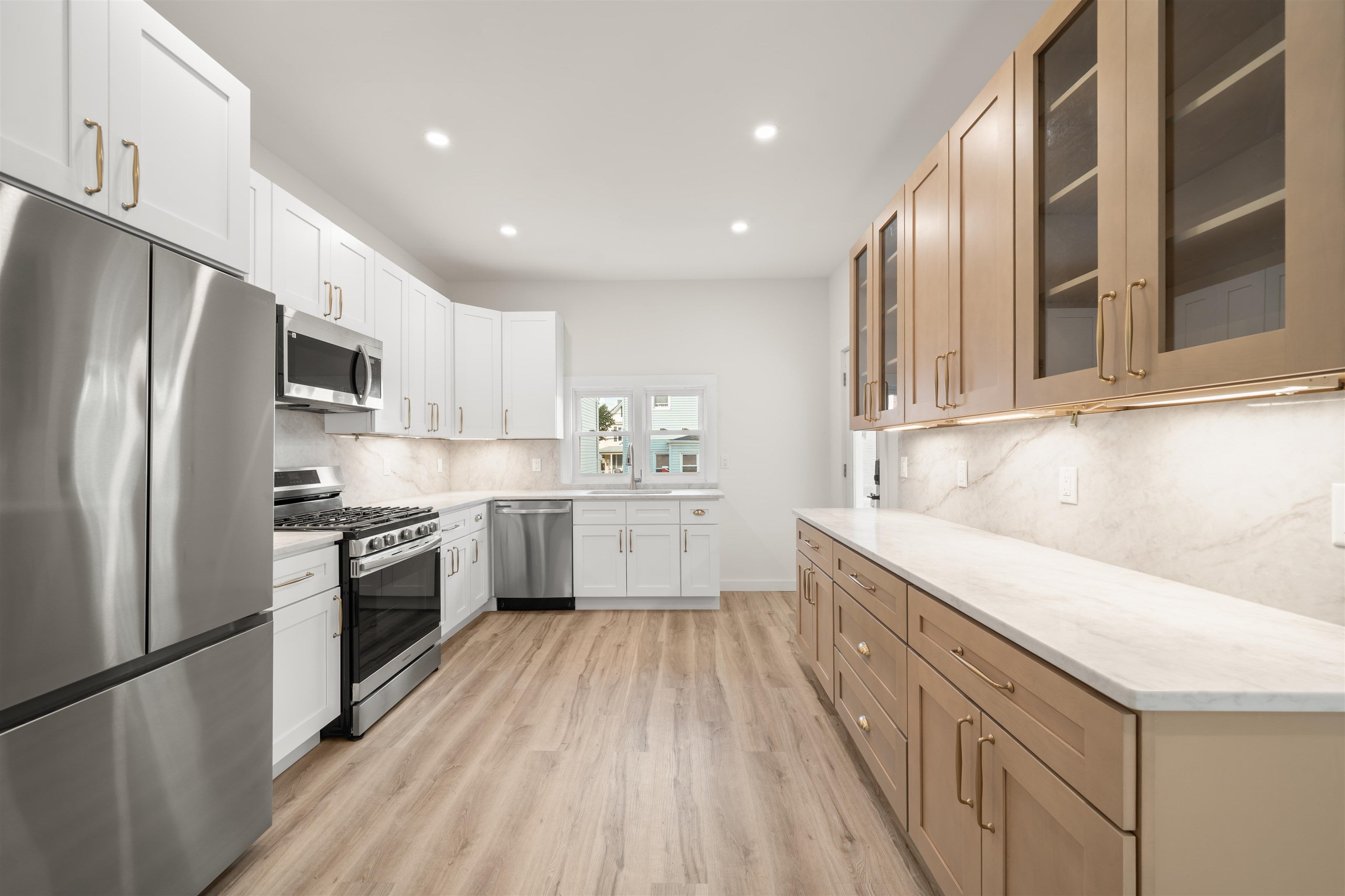 13 EAST 32ND ST