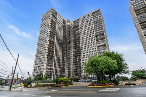 Condo For Sale - 300 Winston Dr #2523<br/> Bergen County, Cliffside Park, NJ 07010