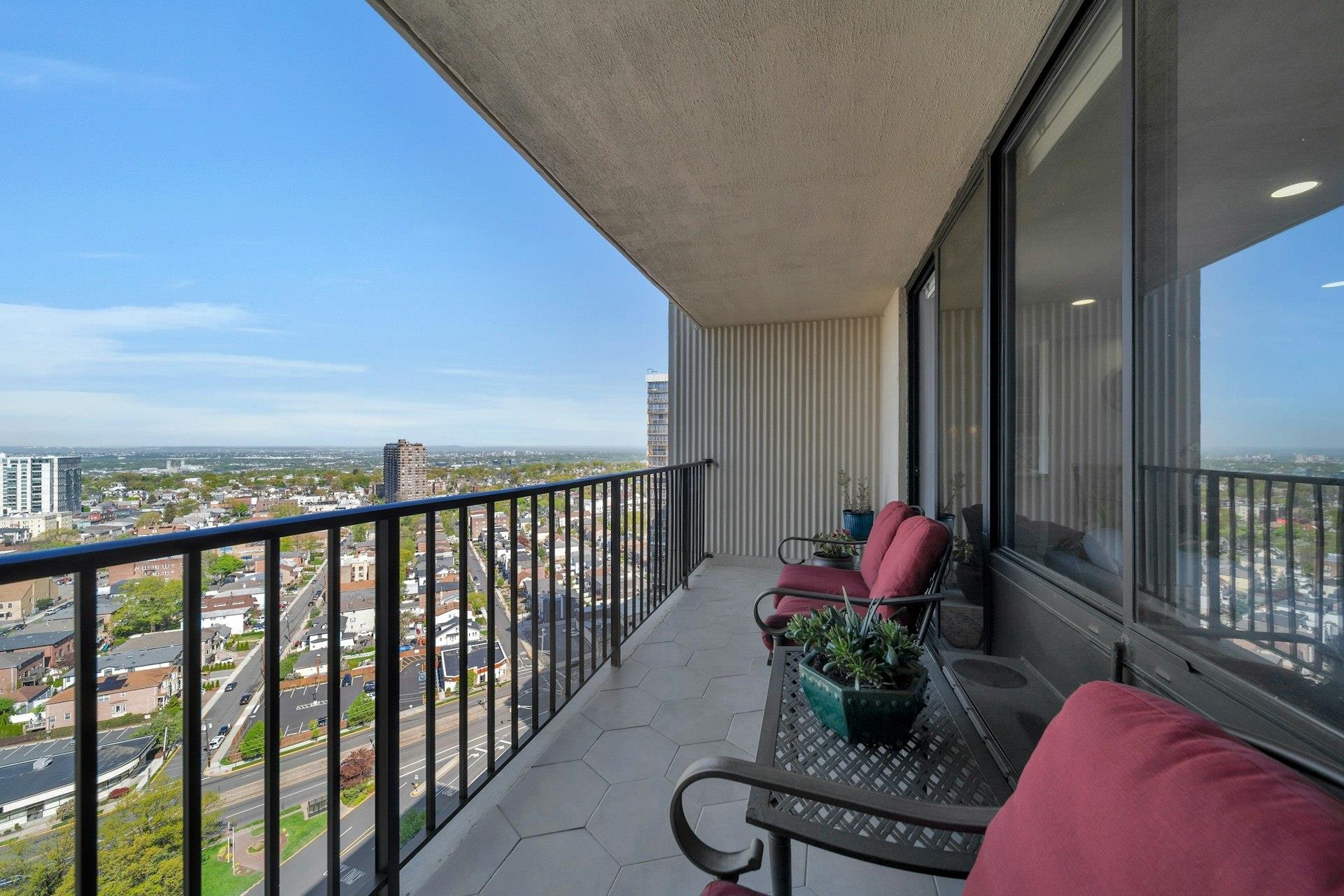 200 Winston Dr #2502, Cliffside Park, New Jersey image 24