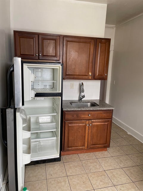 Multifamily For Sale - 18 Graham St<br/> Jersey City, NJ 07307