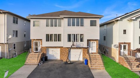 Multifamily For Sale - 105 Jason Way<br/> Bergen County, North Arlington, NJ 07031