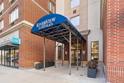 Condo For Sale - 5109 City Pl<br/> Edgewater, NJ 07020