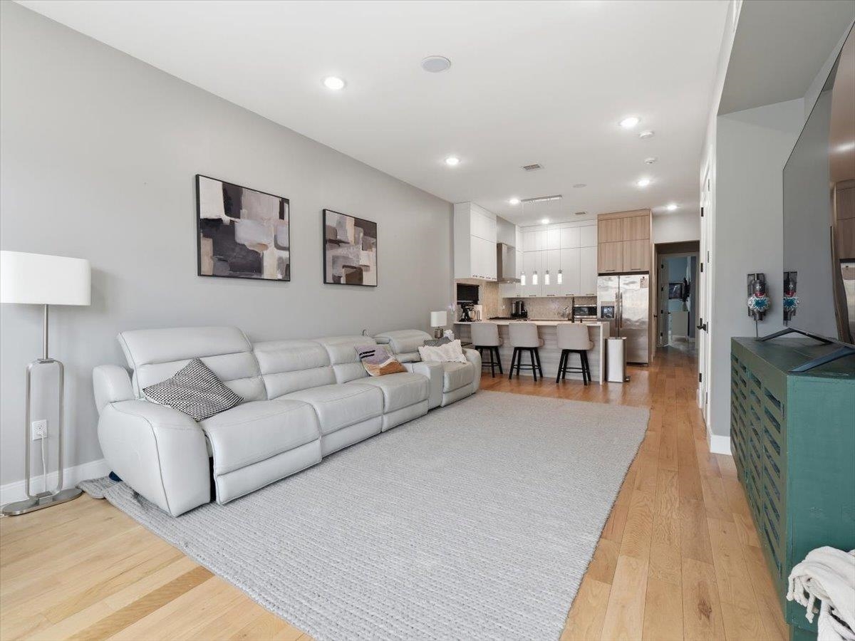 19 EASTERN PARKWAY 1