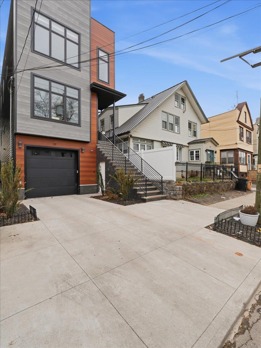 19 EASTERN PARKWAY 1