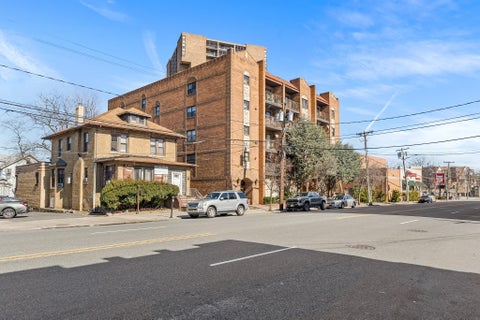 Condo For Sale - 9249 Kennedy Blvd #105<br/> North Bergen, NJ 07047